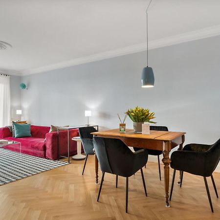 Cls Zentrale City-Wohnung In Hamburg Mit E-Laden Und Tiefgarage, Grosser Balkon, Blick Ueber Hamburg, Parkplatz, Cafe Im Haus, Bushaltestelle Direkt Gegenueber, Flex Check In ภายนอก รูปภาพ