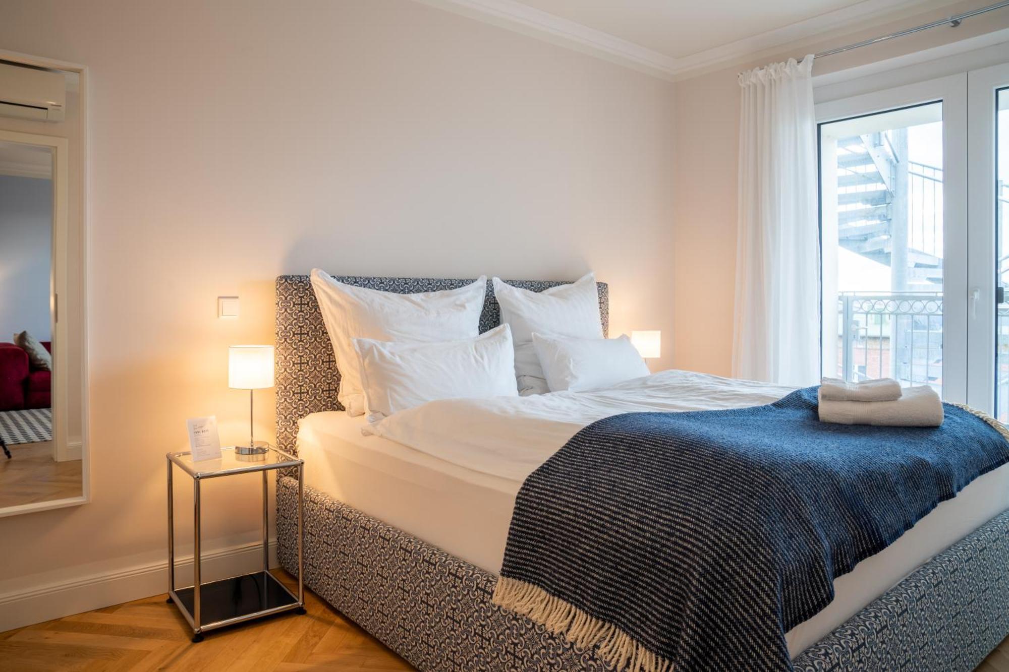 Cls Zentrale City-Wohnung In Hamburg Mit E-Laden Und Tiefgarage, Grosser Balkon, Blick Ueber Hamburg, Parkplatz, Cafe Im Haus, Bushaltestelle Direkt Gegenueber, Flex Check In ภายนอก รูปภาพ